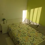 At Your Doorstep - Bedrooms * Lisbon