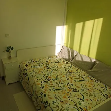 At Your Doorstep - Bedrooms * Lisbona