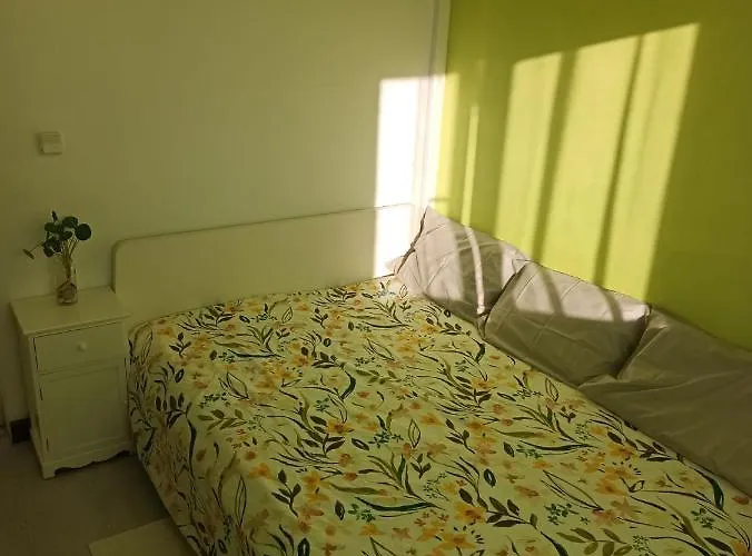 At Your Doorstep - Bedrooms * Lisbon